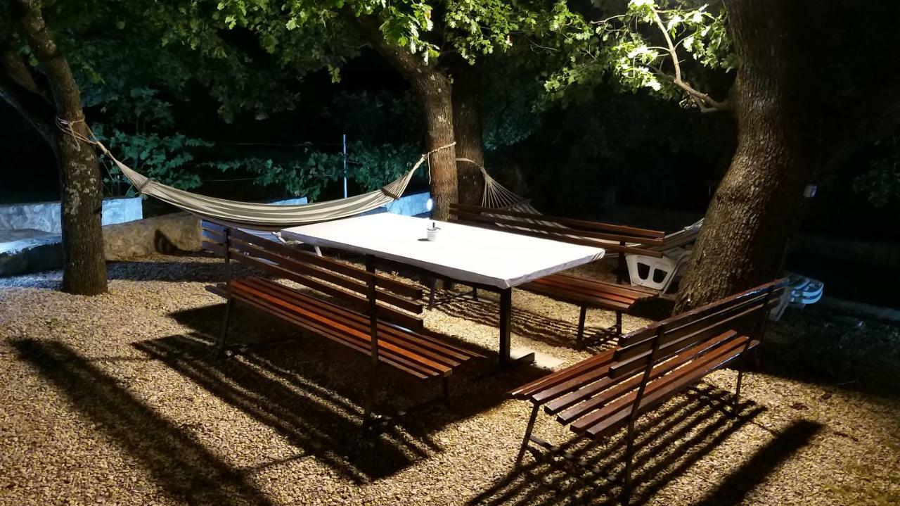 Apartmani Ante Jasenice  Exteriör bild